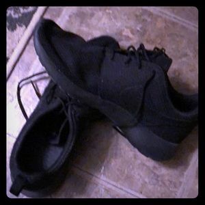 Like New Nike Roche One